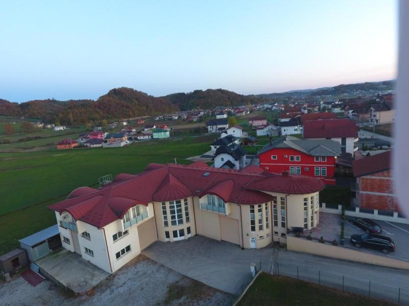 Apartmani Rizvic Velika Kladusa Exterior foto